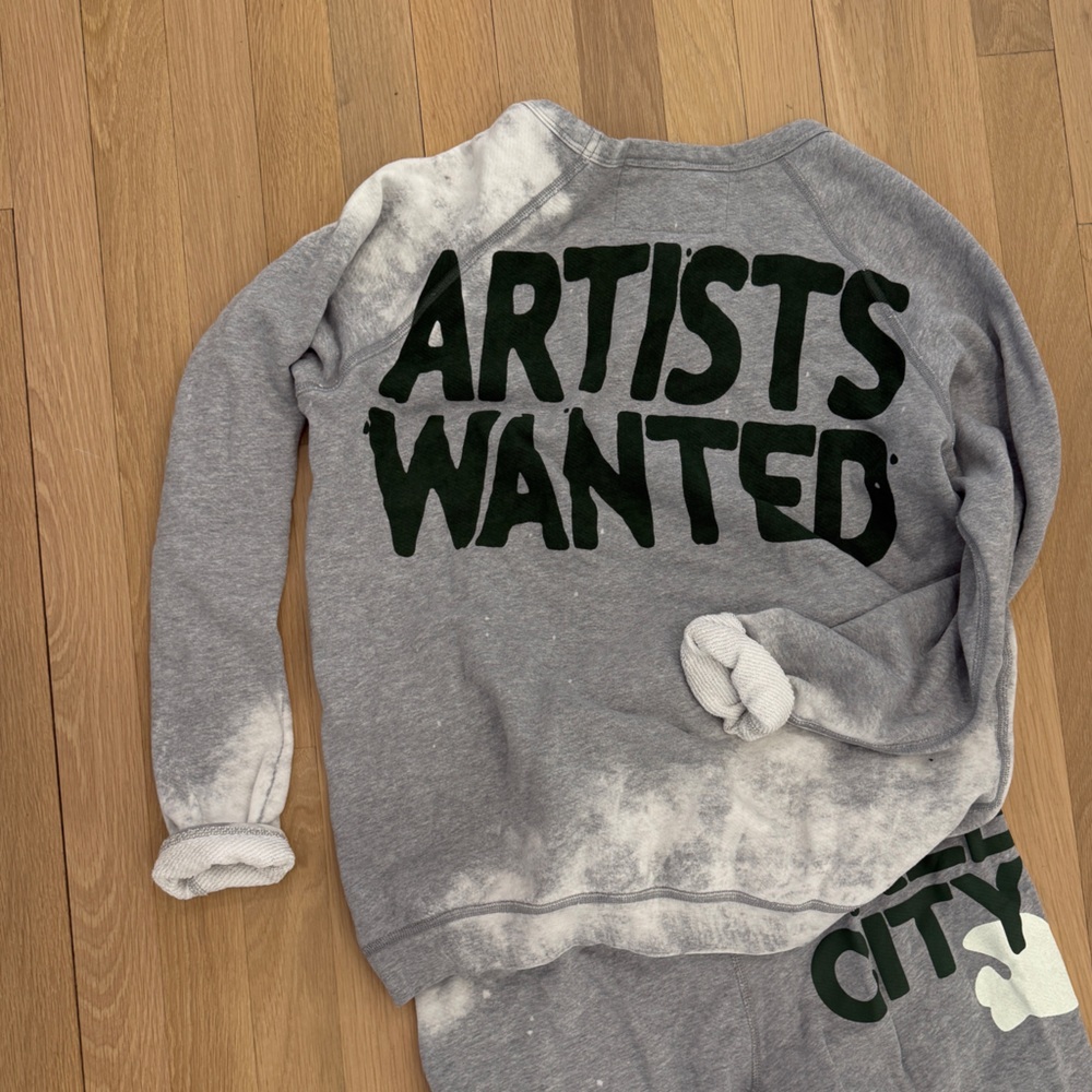 FREECITY Artists Wanted bleachout sweatshirt - Picture 2 of 4